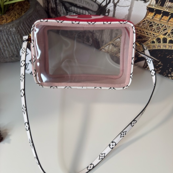 LV Clear and Pink Shoulder Bag Vinyl Giant Monogram Beach/ Stadium Bag. - Picture 1 of 17
